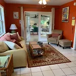 One Bed Suite Near Beaches And Downtown Sarasota