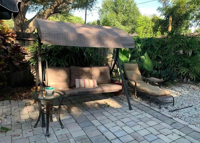 One Bed Suite Near Beaches And Downtown Sarasota