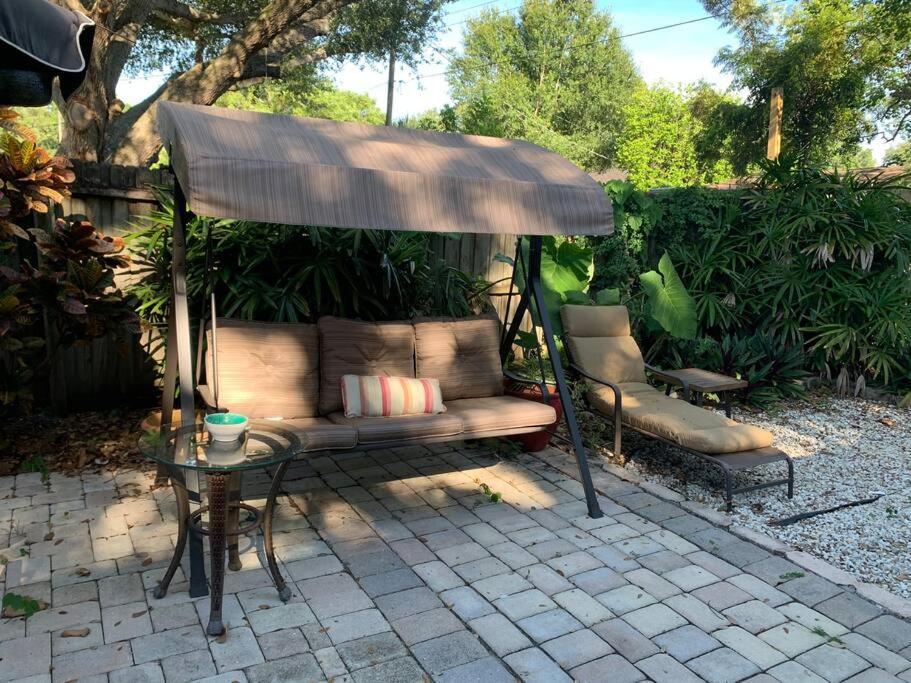 Holiday home One Bed Near Beaches And Downtown