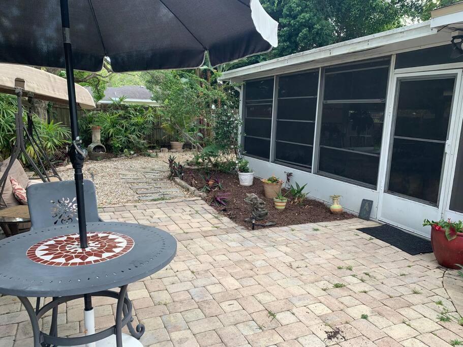 One Bed Near Beaches And Downtown *